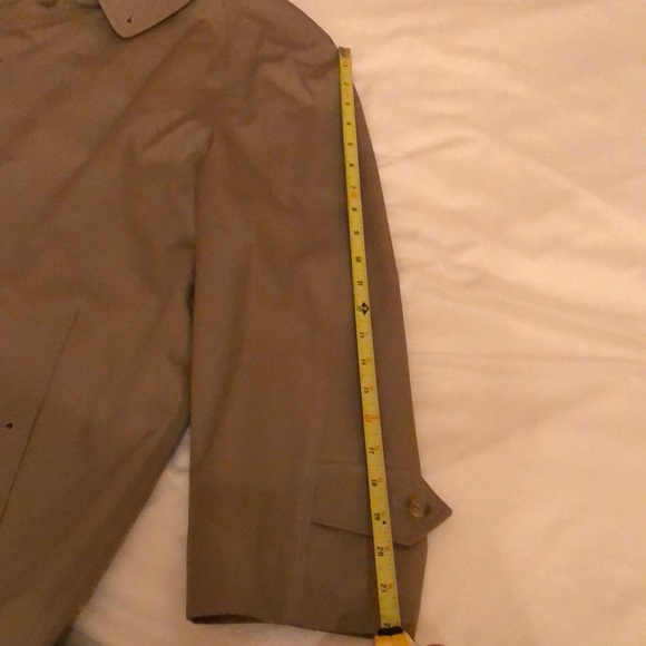 Vintage Burberry Men’s Trench Coat With Detachable Wool Lining - Picture 12 of 12